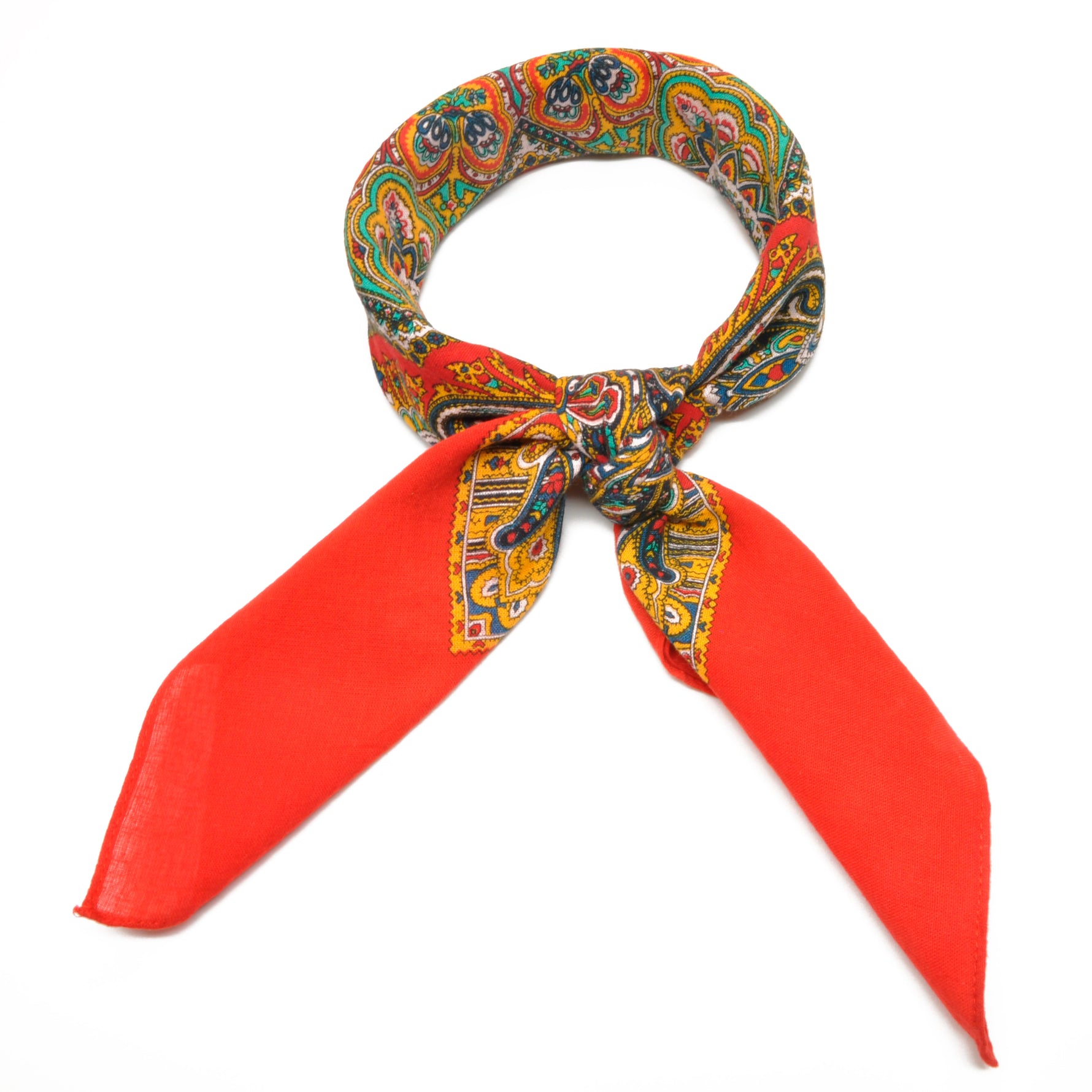 Bandana. Halstørkle med Paisley-mønster. Rød. 100 % bomull. Sløyfe.