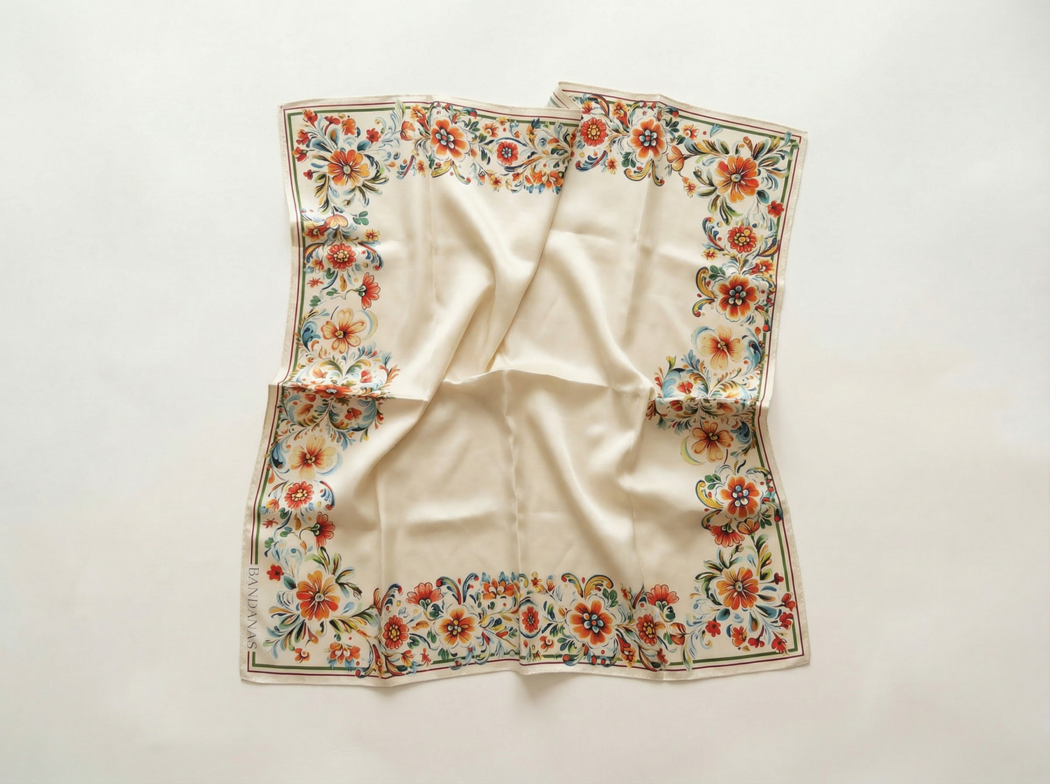 "Rosendal" Krem | Hvit silkeskjerf | Silke (65x65)