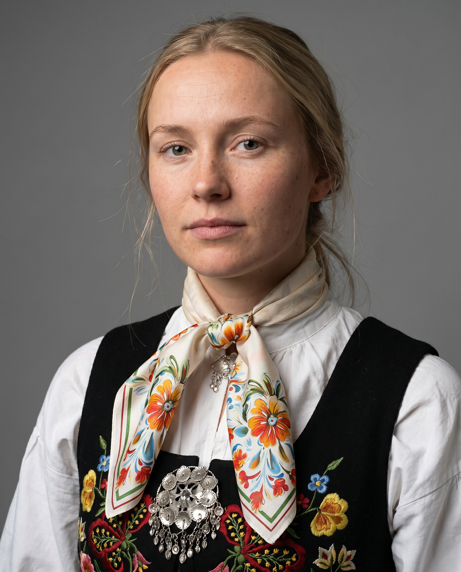 Rosendal Krem - Silkeskjerf