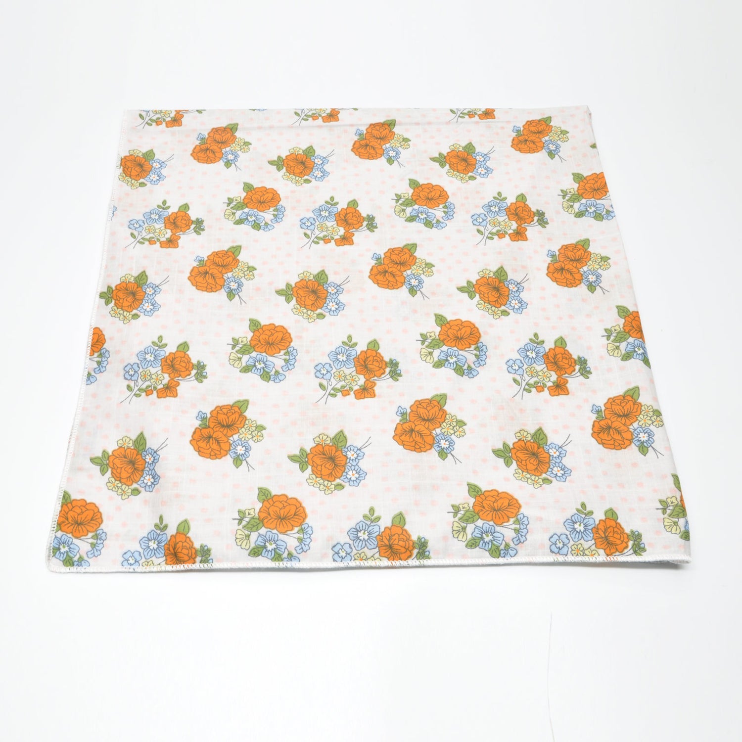 «Retro Hvit» | Hvit Bandana med Oransje Blomster | 100 % bomull | 63 x 63 cm
