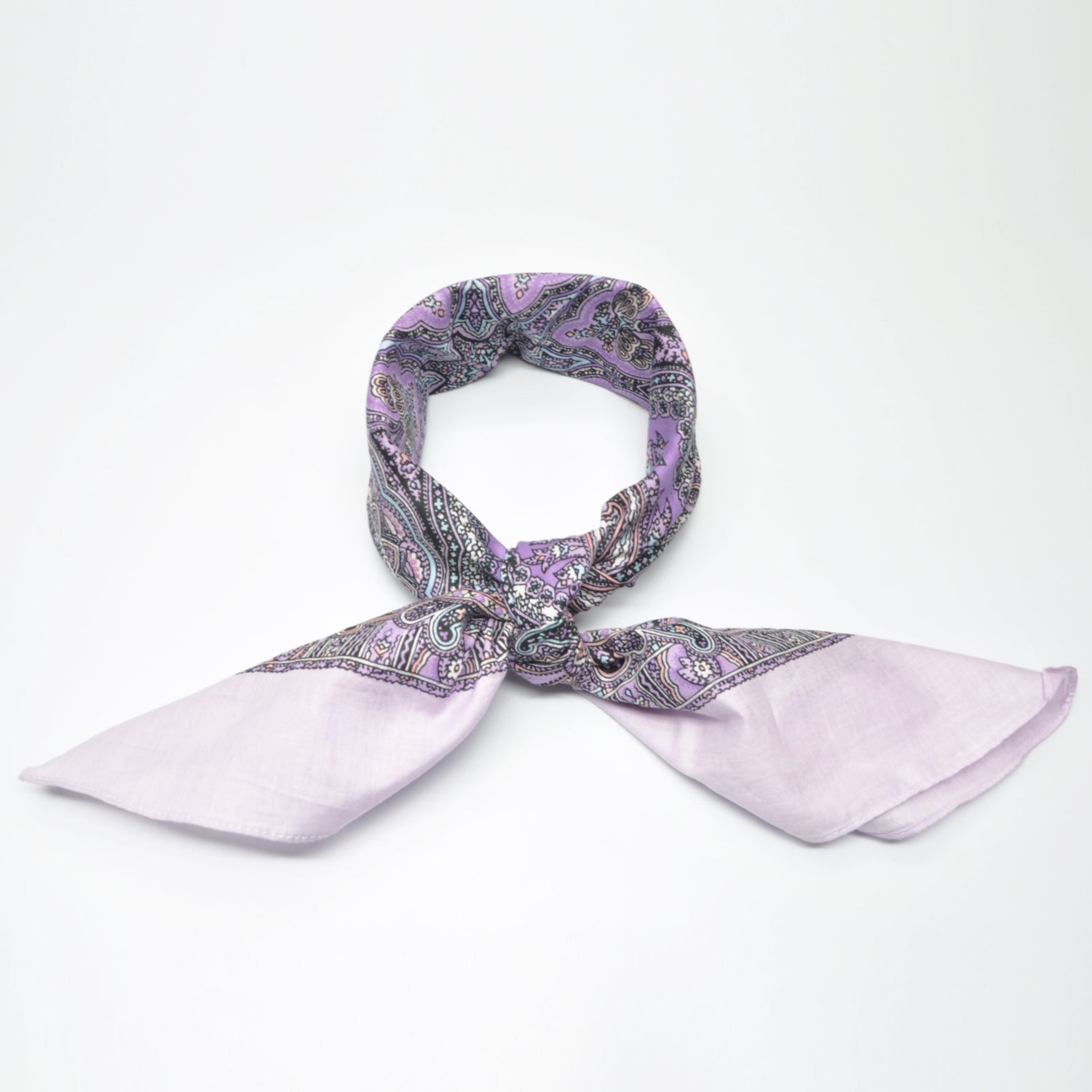 Lilla bandana med Paisley-mønster | 100 % bomull | 70 x 70 cm