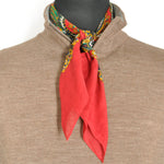 Bandana. Halstørkle med Paisley-mønster. Mørkerød. 100 % bomull.