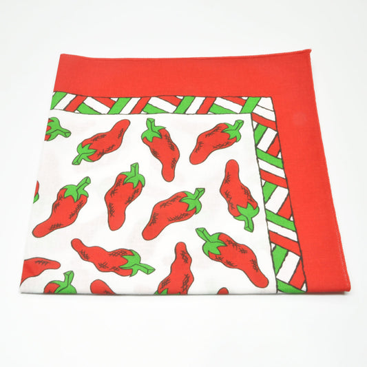 Hvit og Rød Bandana med Chilli-mønster | Bomull | (55 x 55 cm)