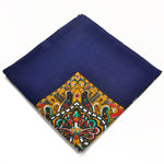 Bandana. Halstørkle med Paisley-mønster. Blå. 100 % bomull. Brettet.